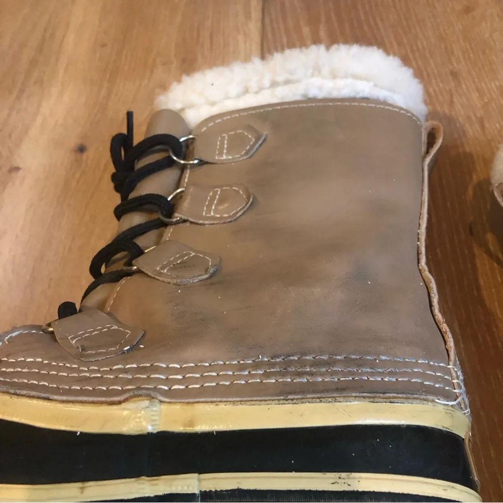 Sorel Caribou women’s size 7 price firm!